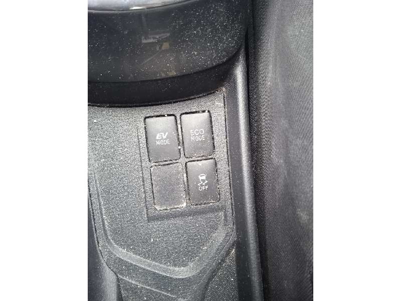 toyota yaris del año 2015