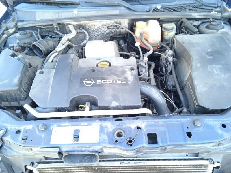 opel vectra c berlina del año 2003