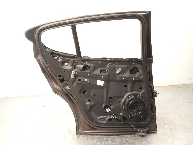 Recambio de puerta trasera izquierda para porsche panamera 4 s referencia OEM IAM 97053201100  97053201100GRV