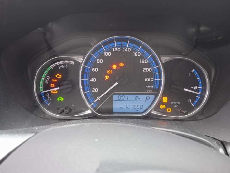 toyota yaris del año 2015