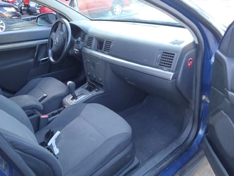 opel vectra c berlina del año 2003