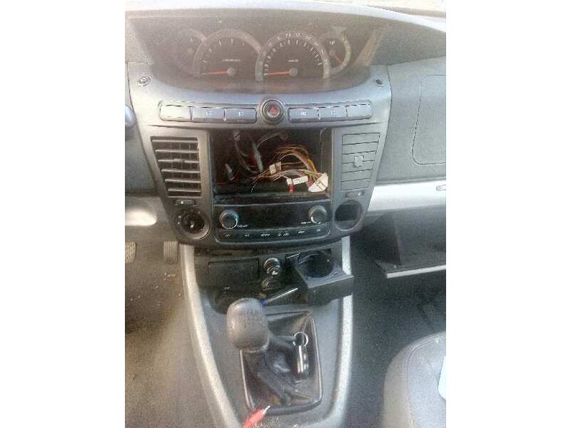 ssangyong rodius del año 2006