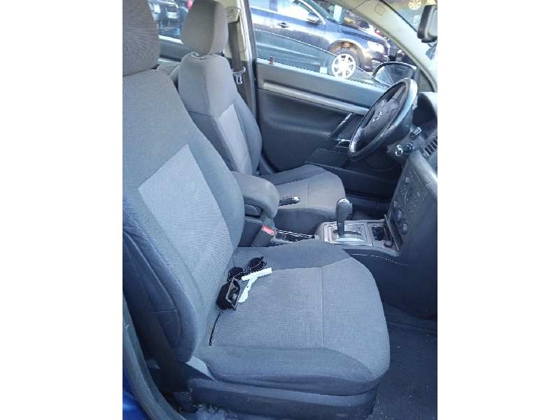 opel vectra c berlina del año 2003