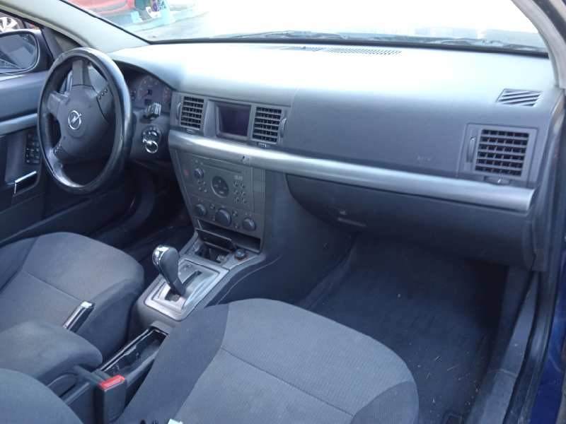 opel vectra c berlina del año 2003