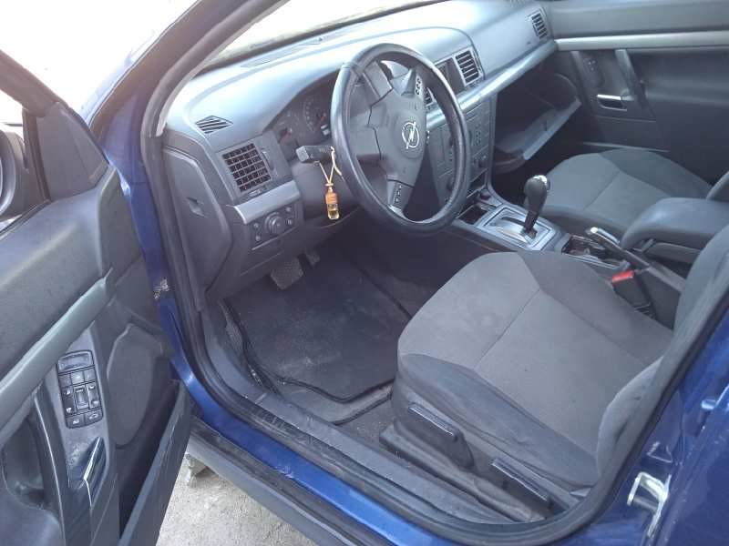 opel vectra c berlina del año 2003