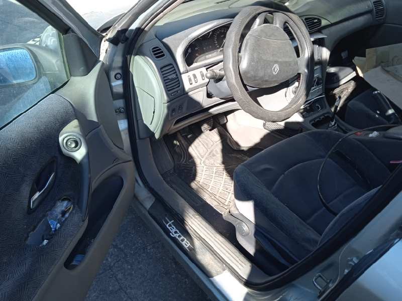 renault laguna ii (bg0) del año 2002