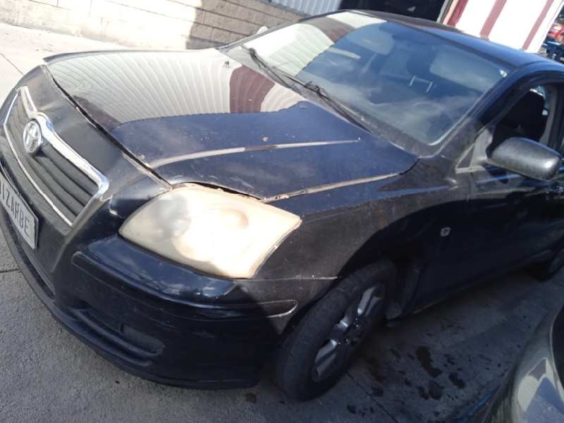 toyota avensis berlina (t25) del año 2006