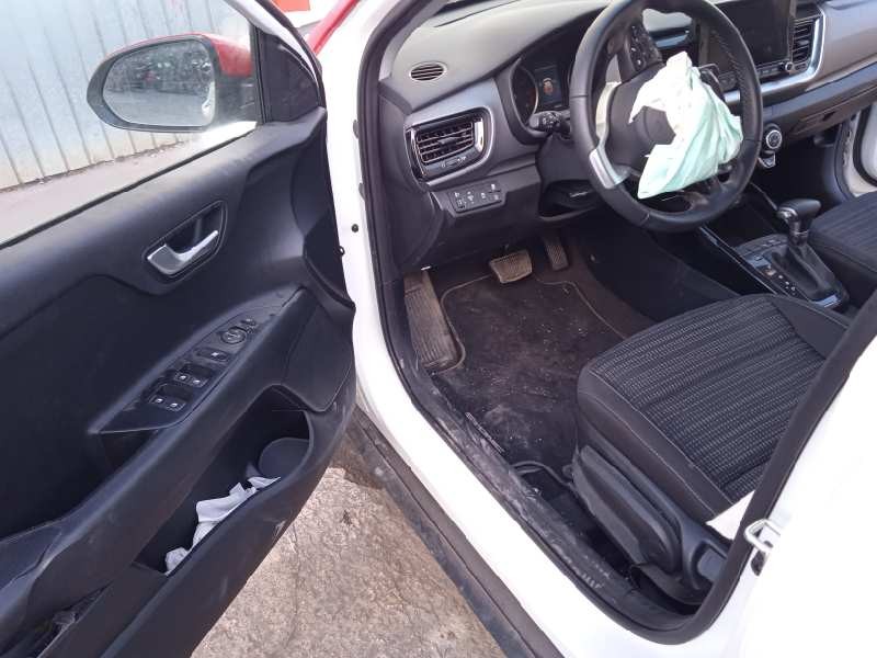 kia stonic (ybcuv) del año 2021