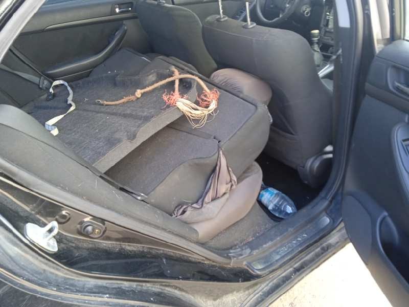 toyota avensis berlina (t25) del año 2006