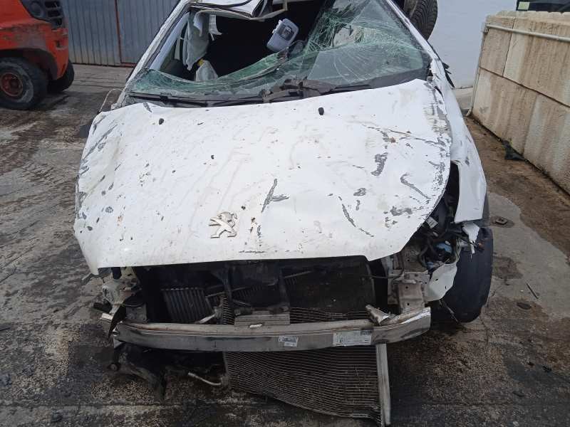 peugeot 2008 (--.2013) del año 2015