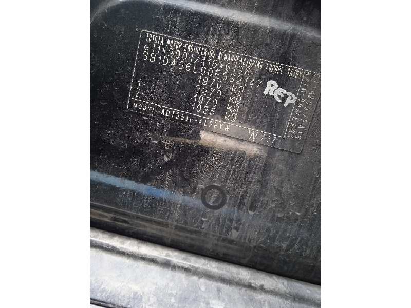 toyota avensis berlina (t25) del año 2006