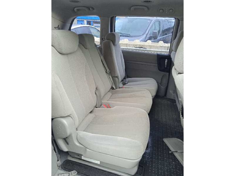 kia carnival del año 2010