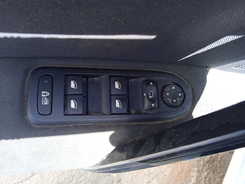 peugeot 508 del año 2012