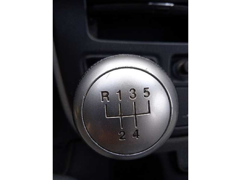 kia carnival del año 2010