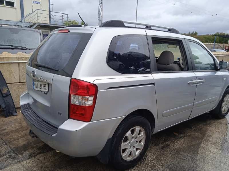 kia carnival del año 2010