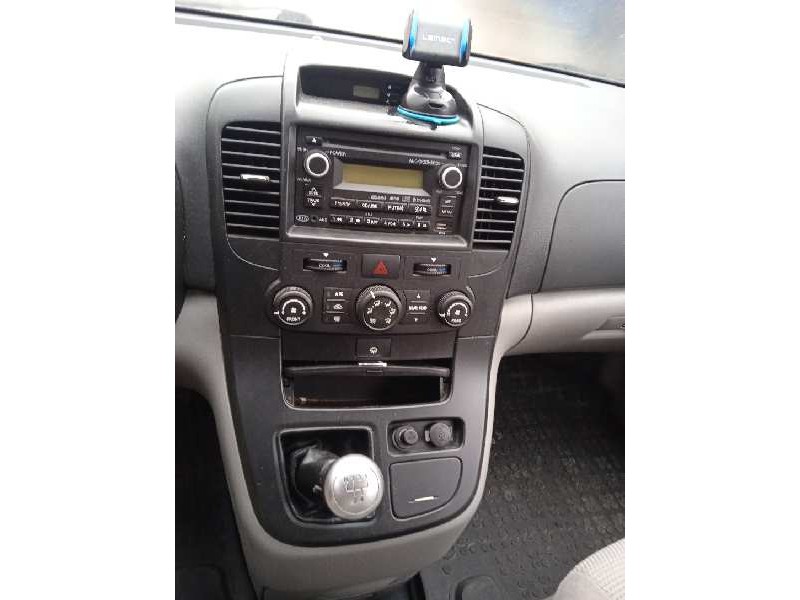 kia carnival del año 2010