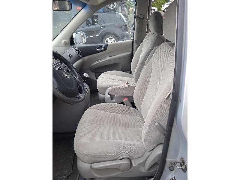 kia carnival del año 2010