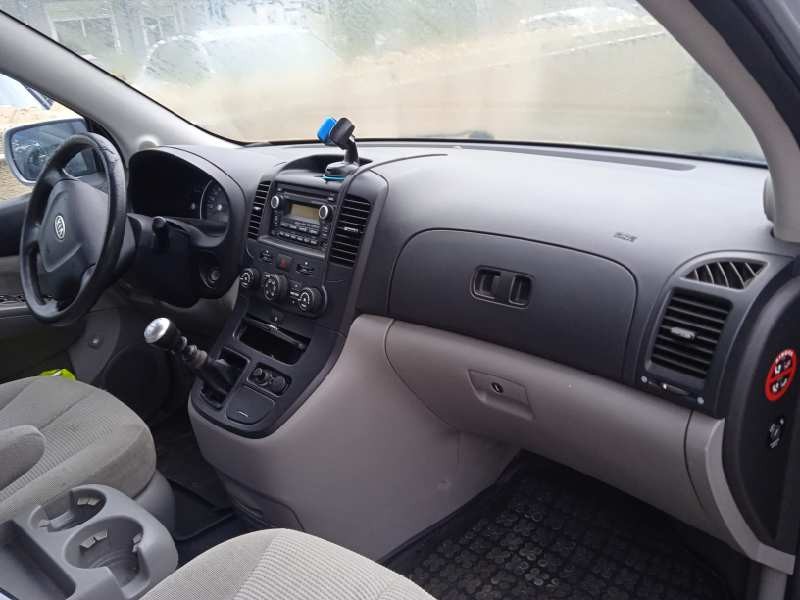 kia carnival del año 2010