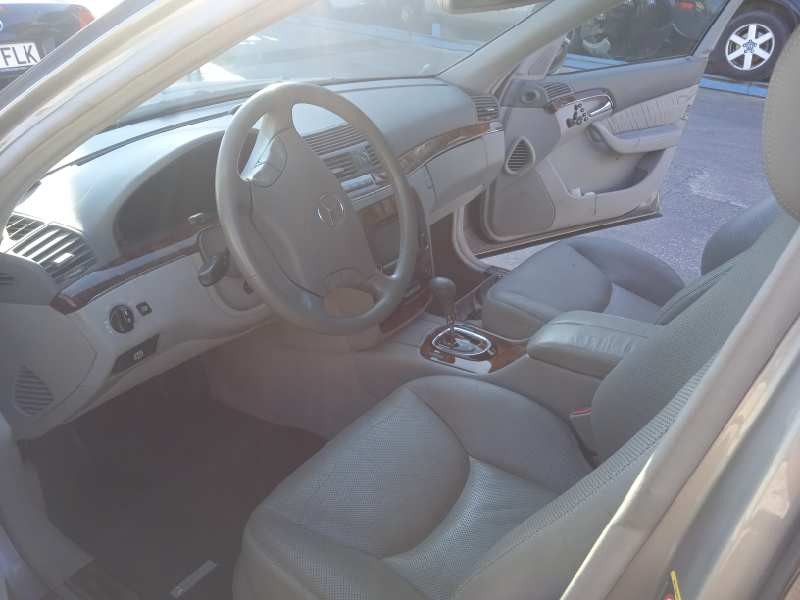 mercedes-benz clase s (w220) berlina del año 2004