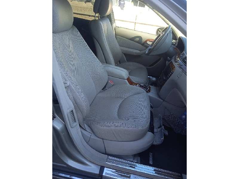 mercedes-benz clase s (w220) berlina del año 2004