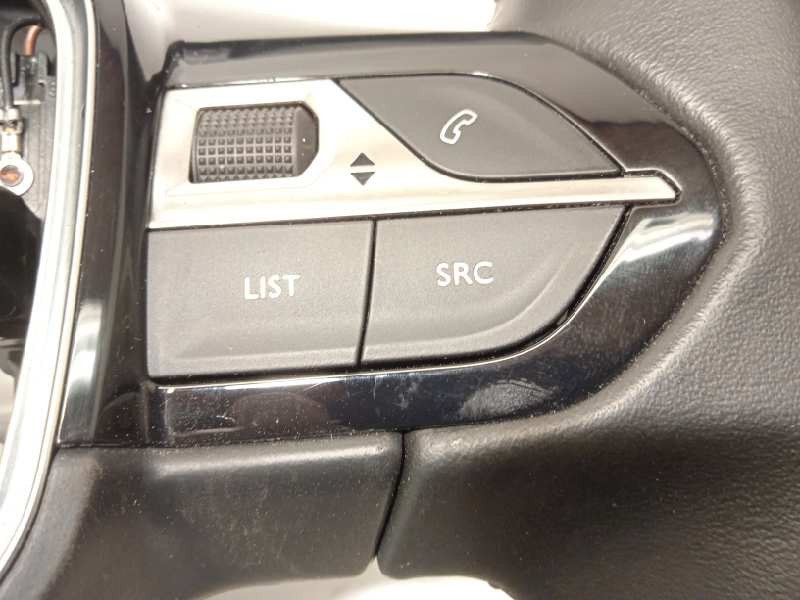 Recambio de volante para peugeot 5008 active referencia OEM IAM 98105486AU  