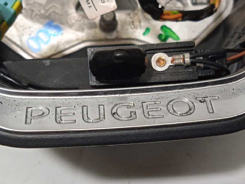 Recambio de volante para peugeot 5008 active referencia OEM IAM 98105486AU  
