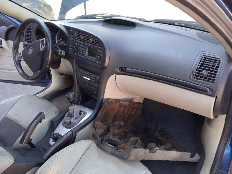 saab 9-3 berlina del año 2006