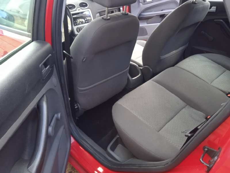 ford focus berlina (cap) del año 2007