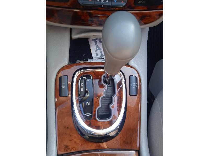 mercedes-benz clase s (w220) berlina del año 2004