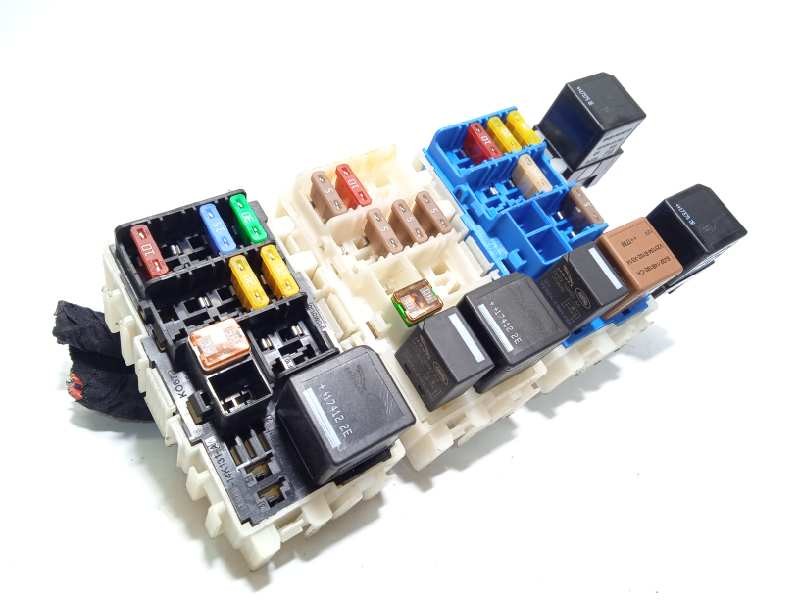 Recambio de caja reles / fusibles para land rover discovery sport hse referencia OEM IAM NOREF  