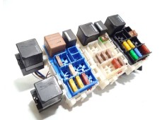 Recambio de caja reles / fusibles para land rover discovery sport hse referencia OEM IAM NOREF   2