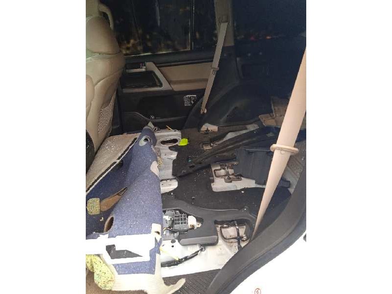 toyota land cruiser 200 (j14) del año 2008