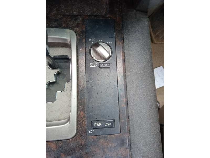 toyota land cruiser 200 (j14) del año 2008