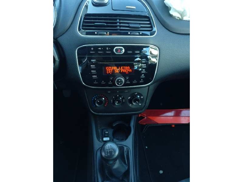 fiat punto (evo) (199) del año 2011