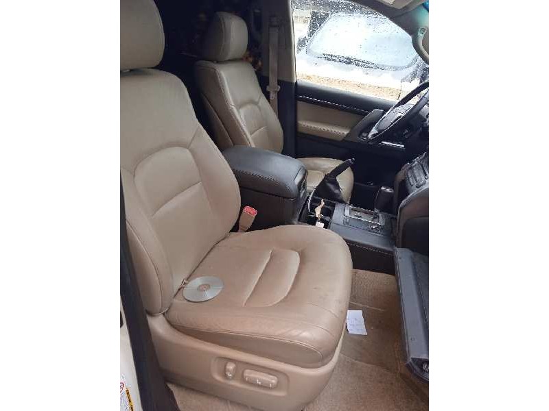 toyota land cruiser 200 (j14) del año 2008