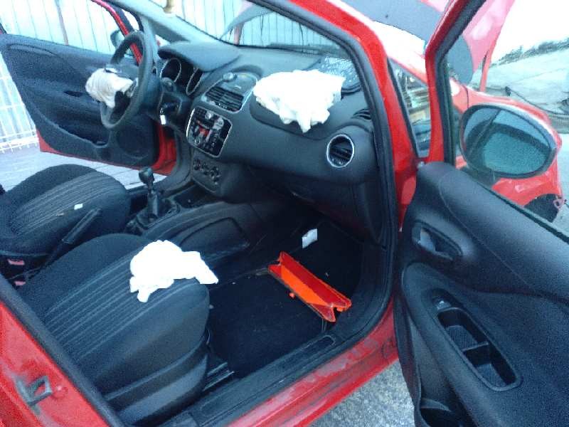 fiat punto (evo) (199) del año 2011