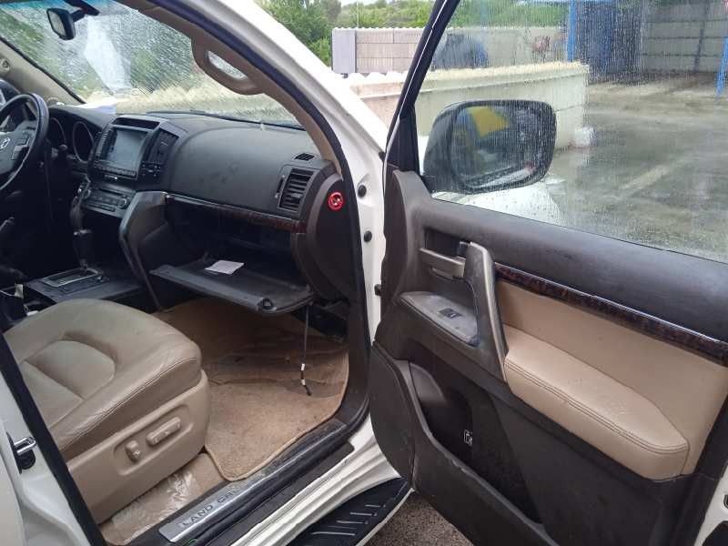 toyota land cruiser 200 (j14) del año 2008