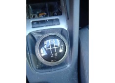 volkswagen golf v berlina (1k1) del año 2004 2