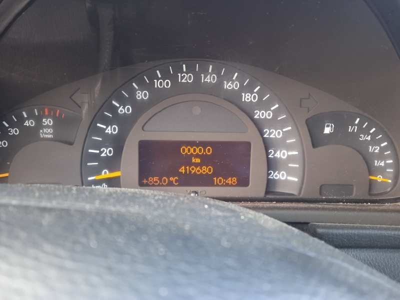 mercedes-benz clase c (w203) berlina del año 2004