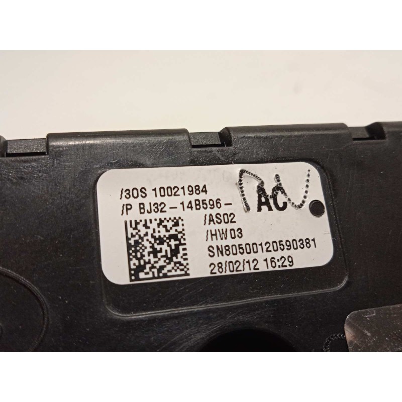 Recambio de mando multifuncion para land rover evoque 2.2 td4 cat referencia OEM IAM BJ3214B596AC  LR025893