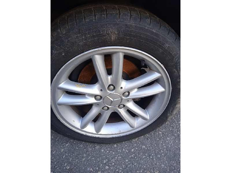 mercedes-benz clase c (w203) berlina del año 2004