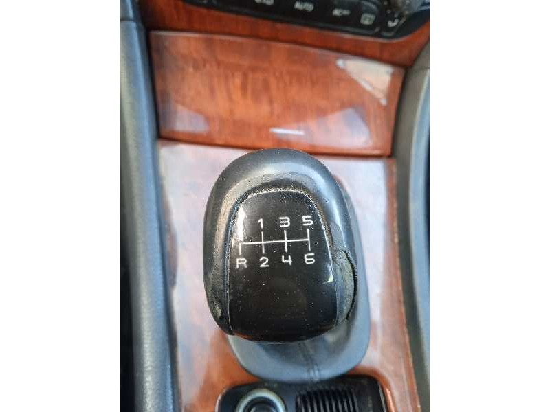 mercedes-benz clase c (w203) berlina del año 2004