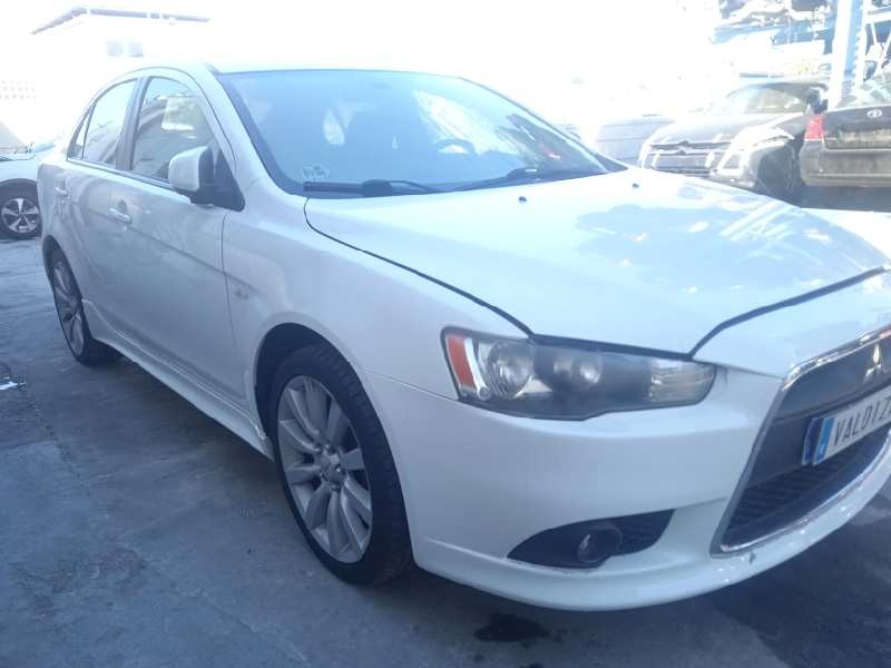 mitsubishi lancer berlina (cy0) del año 2010