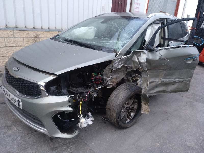 kia carens ( ) del año 2017