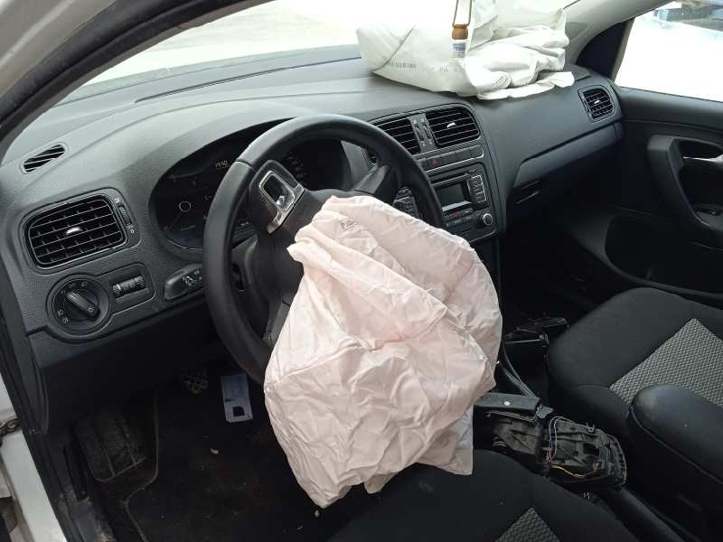 volkswagen polo (6r1) del año 2014