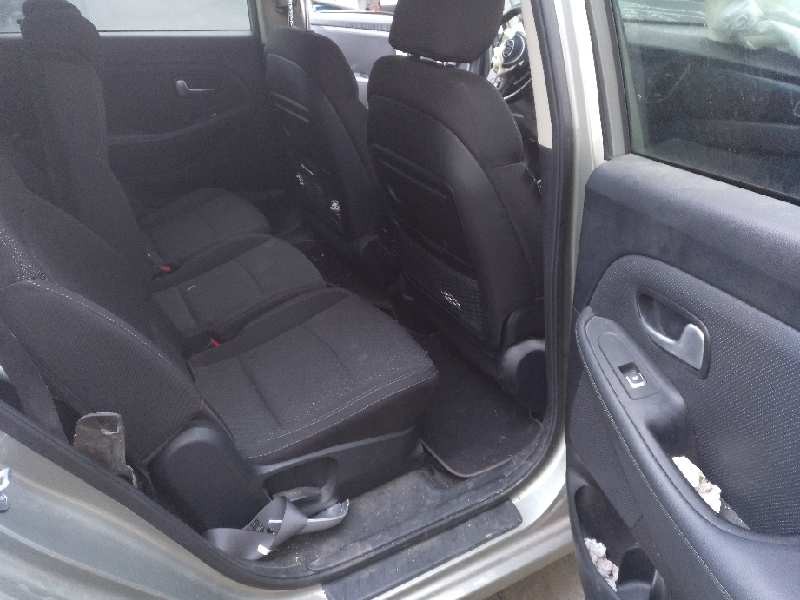 kia carens ( ) del año 2017