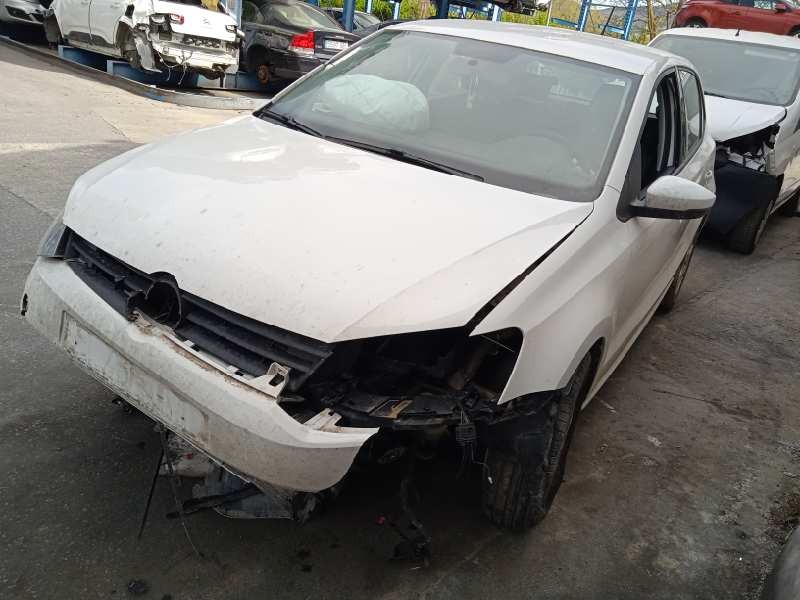 volkswagen polo (6r1) del año 2014