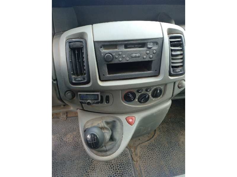 opel vivaro del año 2004