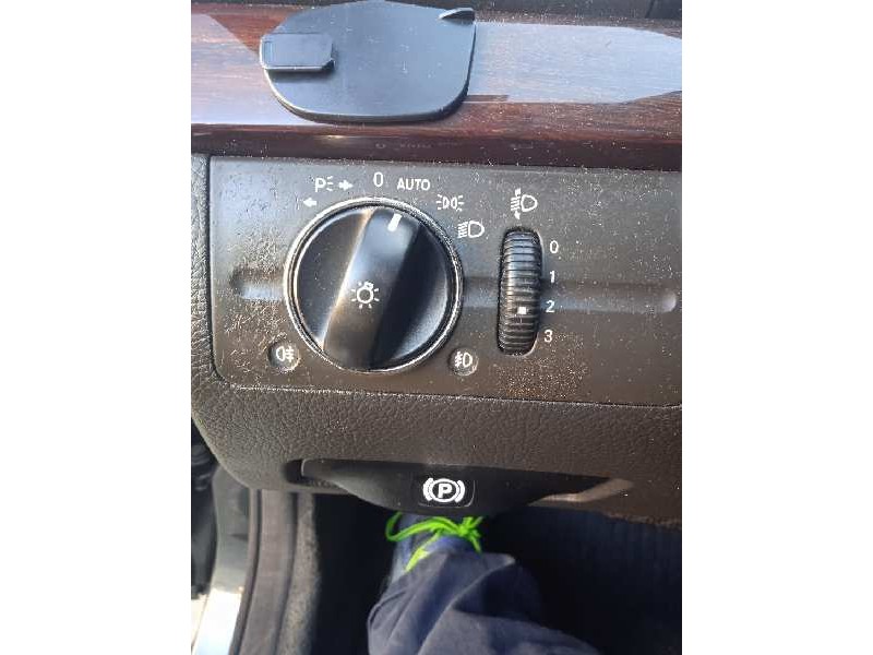 mercedes-benz clase e (w211) berlina del año 2004