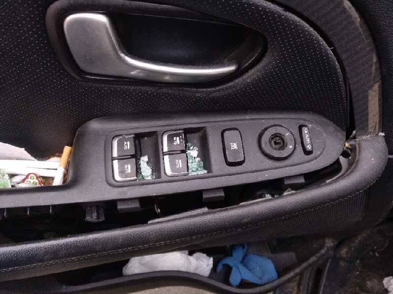 kia carens ( ) del año 2017